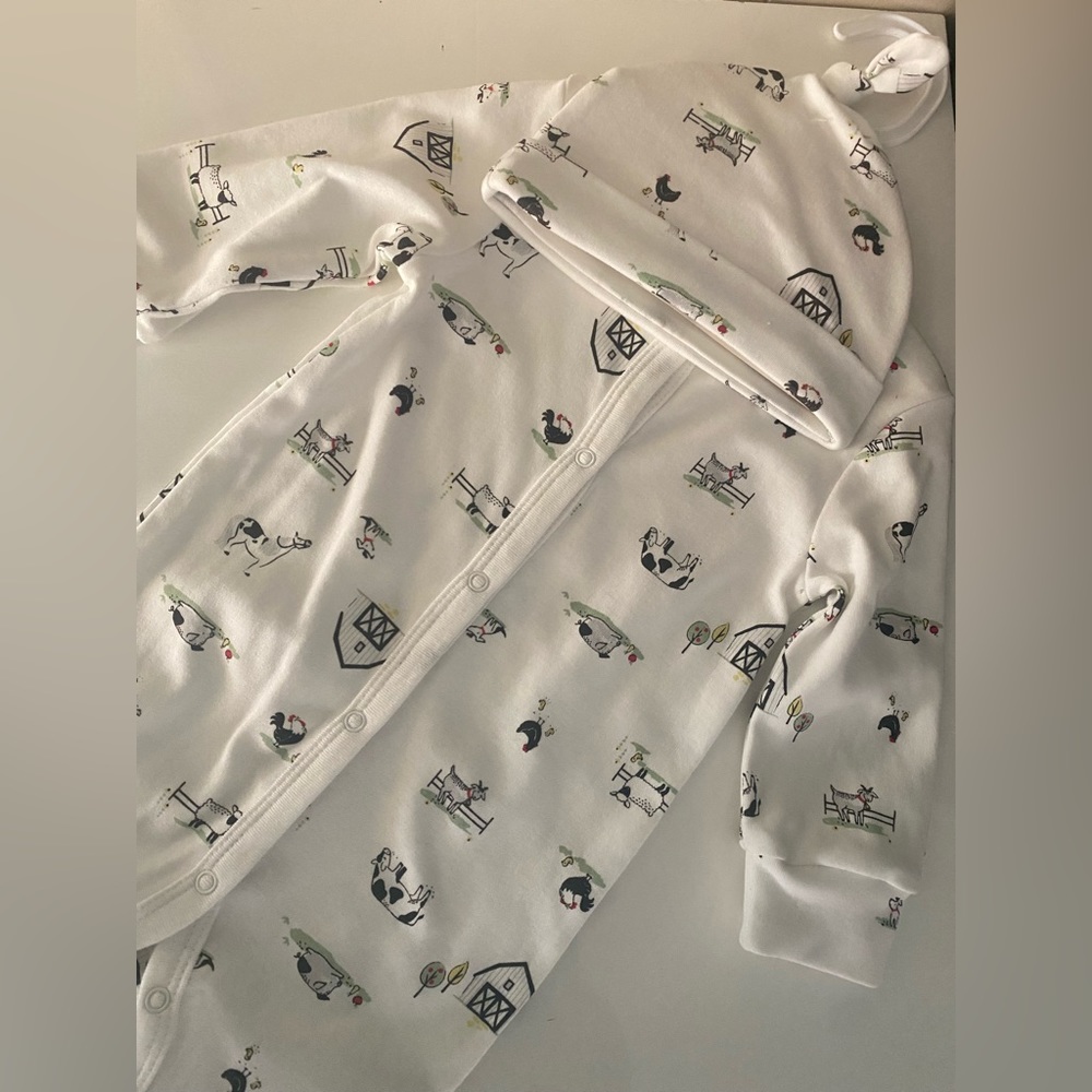 —-SOLD——Organic cotton 6M onesie with matching hat